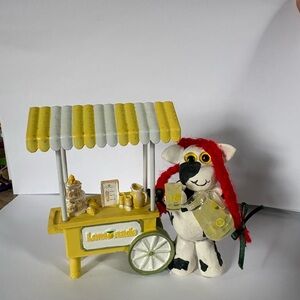 MOO lemonade Yellow and White Cows Lemonade Stand